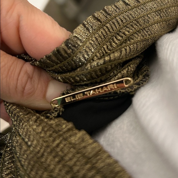 NWT ELIE TAHARI Tarnished Gold Pleated Midi Skirt Asymmetric size Small - Picture 2 of 11